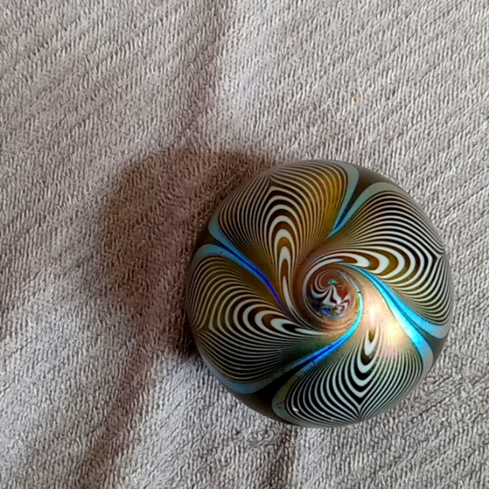 Stuart Abelman 1989 signed paperweight